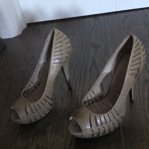 Bcbgeneration Heels - Picture 2 of 5